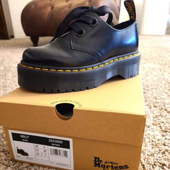 Doc Martin's - Picture 1 of 5